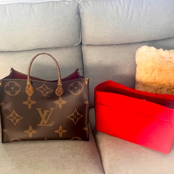 Beautiful Louis Vuitton Reverse On the go GM tote bag! - Picture 5 of 14